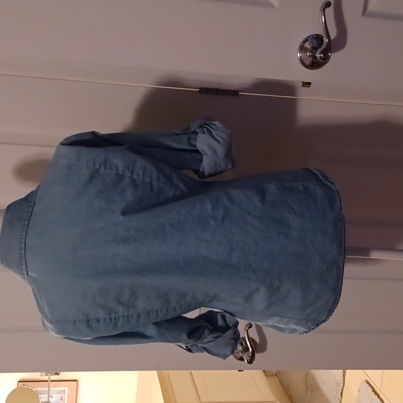 💙🌺New York & Company Denim Blue Shirt - Picture 9 of 12